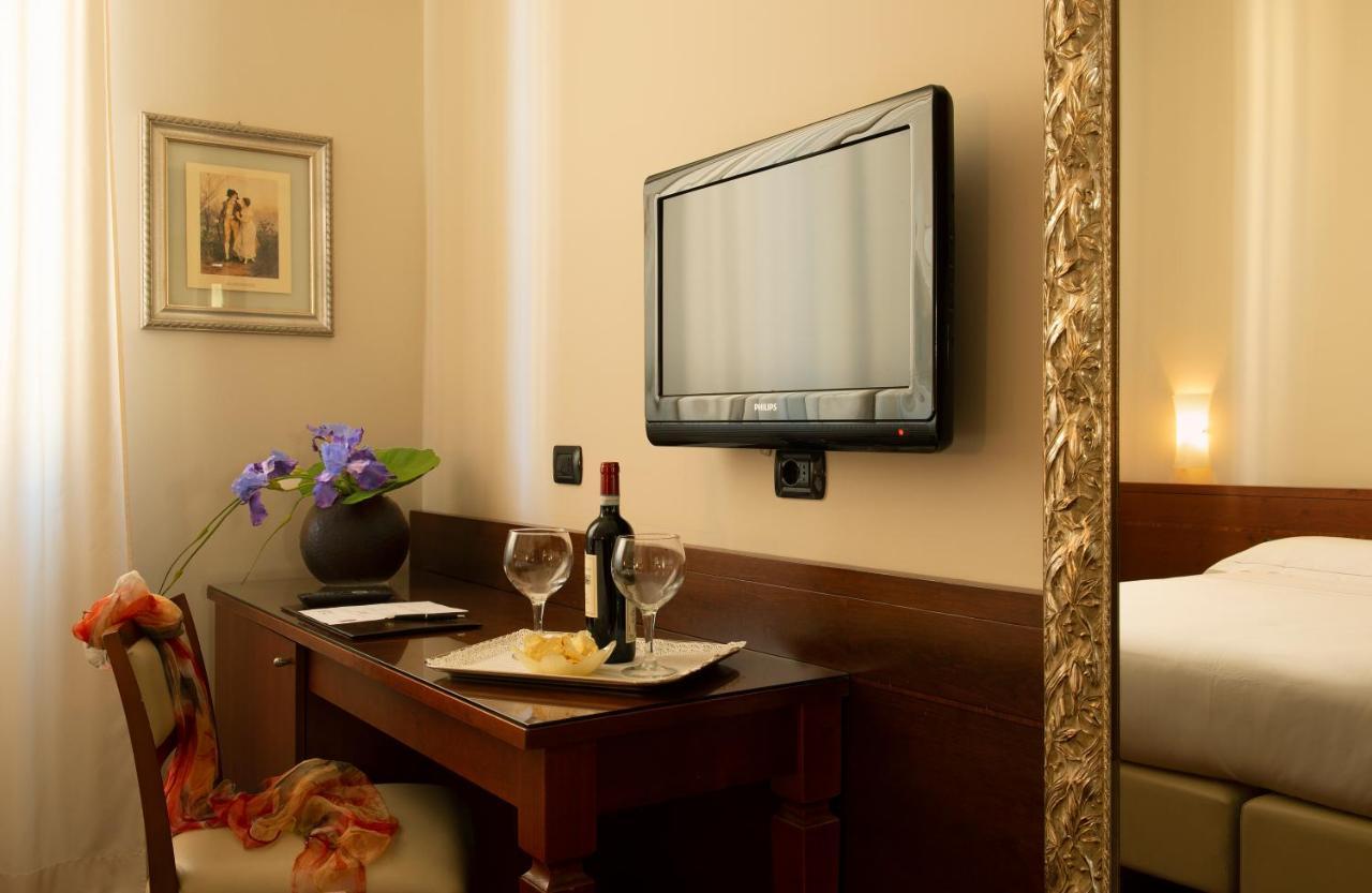 Hotel Fenice Milano Ngoại thất bức ảnh