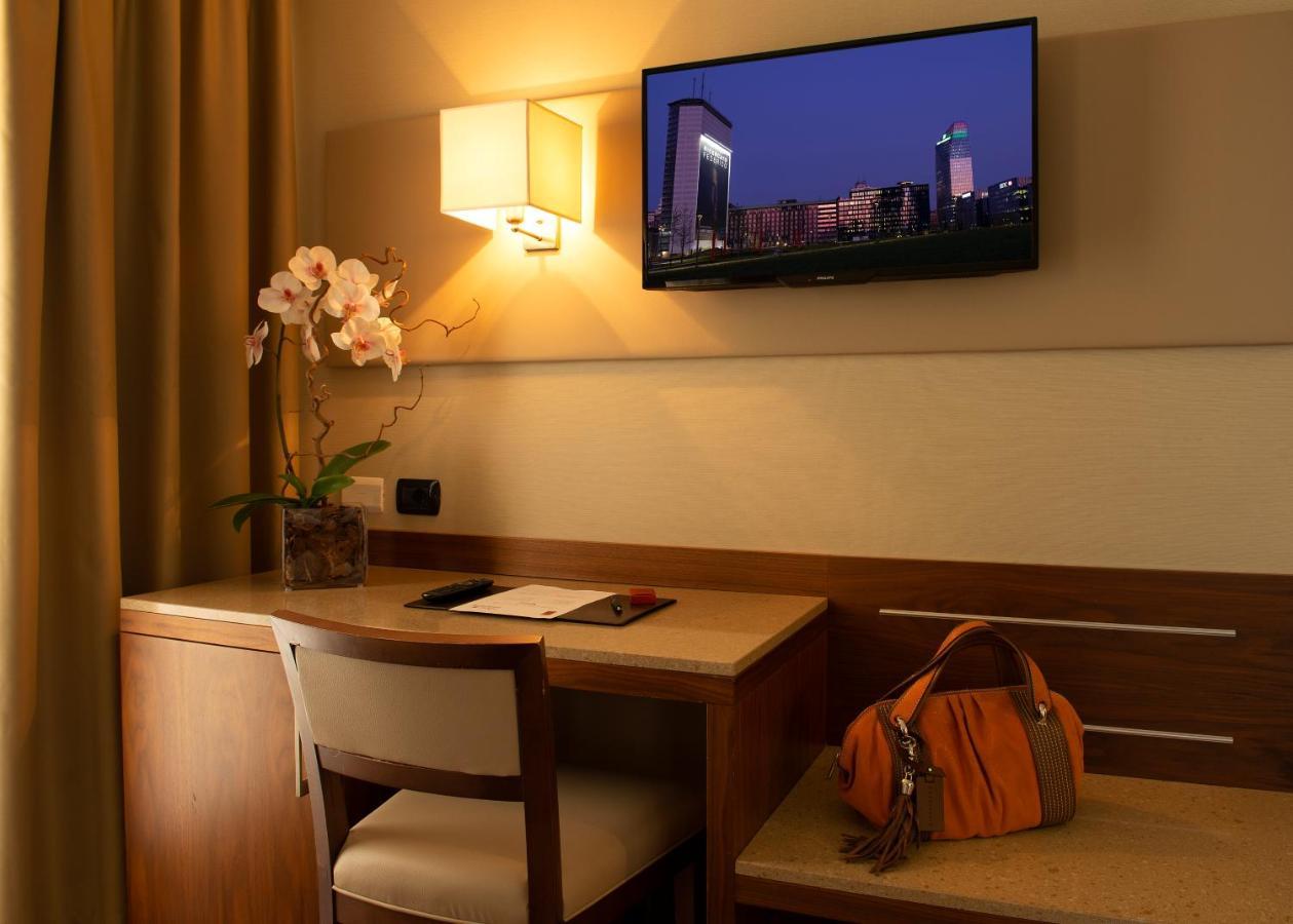 Hotel Fenice Milano Ngoại thất bức ảnh