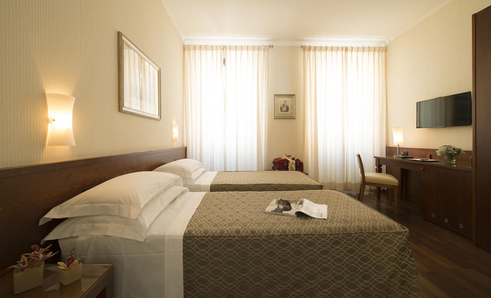 Hotel Fenice Milano Ngoại thất bức ảnh