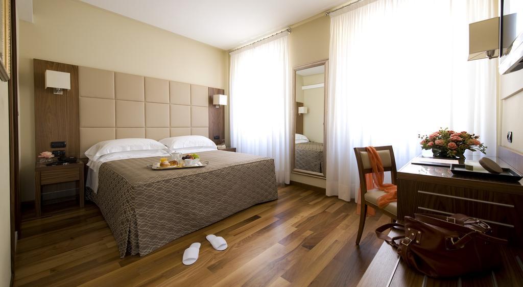 Hotel Fenice Milano Ngoại thất bức ảnh