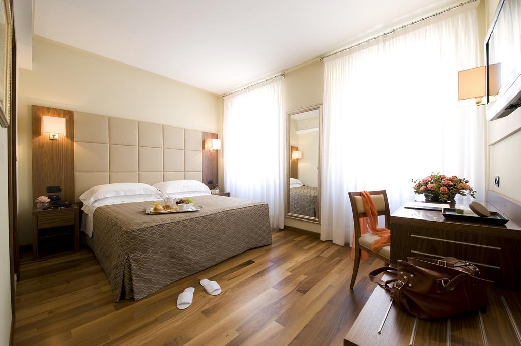 Hotel Fenice Milano Ngoại thất bức ảnh