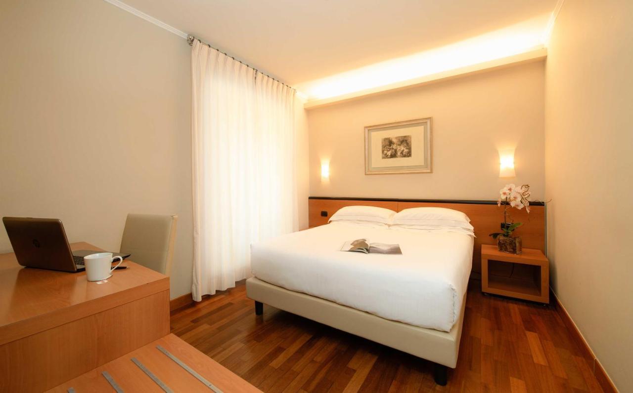 Hotel Fenice Milano Ngoại thất bức ảnh