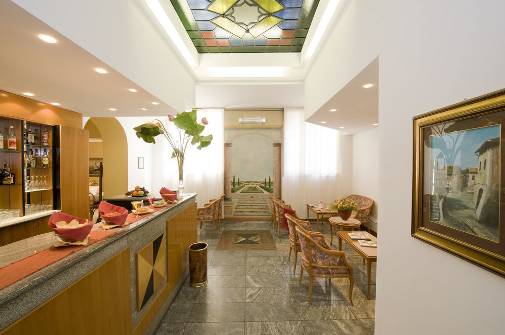 Hotel Fenice Milano Ngoại thất bức ảnh